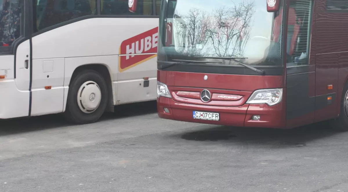 Autocare şi autoturisme cu români, blocate în Bulgaria 
