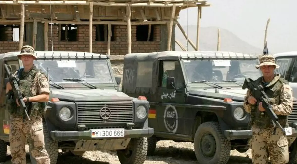 Doi militari români, răniţi în Afganistan