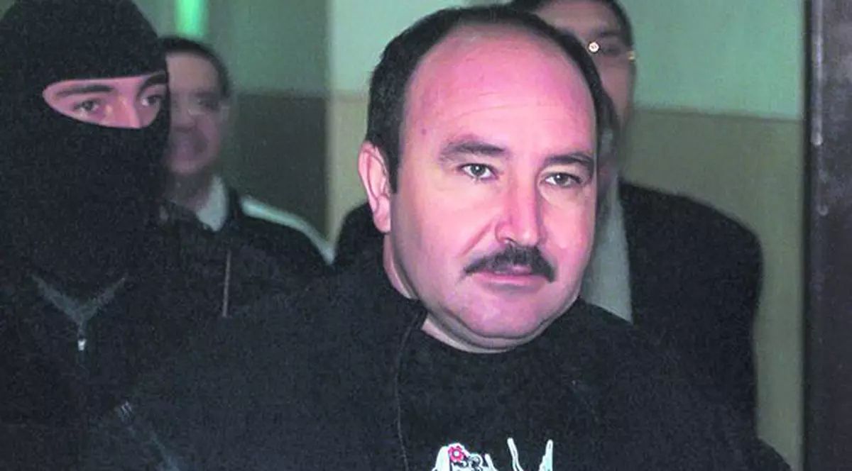 Nuţu Cămătaru are doar 800 de lei în cont