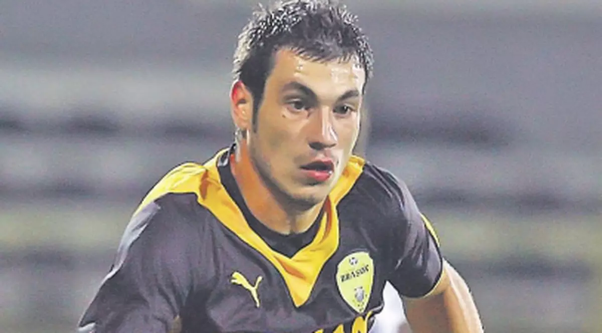 Îl vor pe Alex Piţurcă!