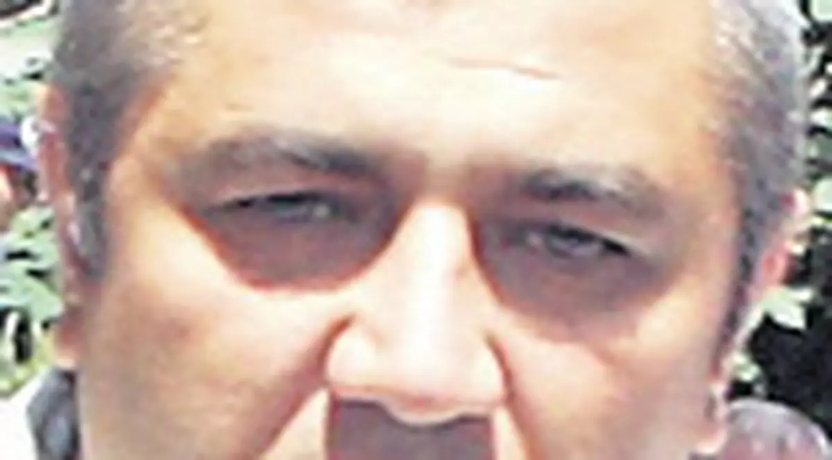 Radu, fratele interlopului Sile Pietroi,a bătut un şofer