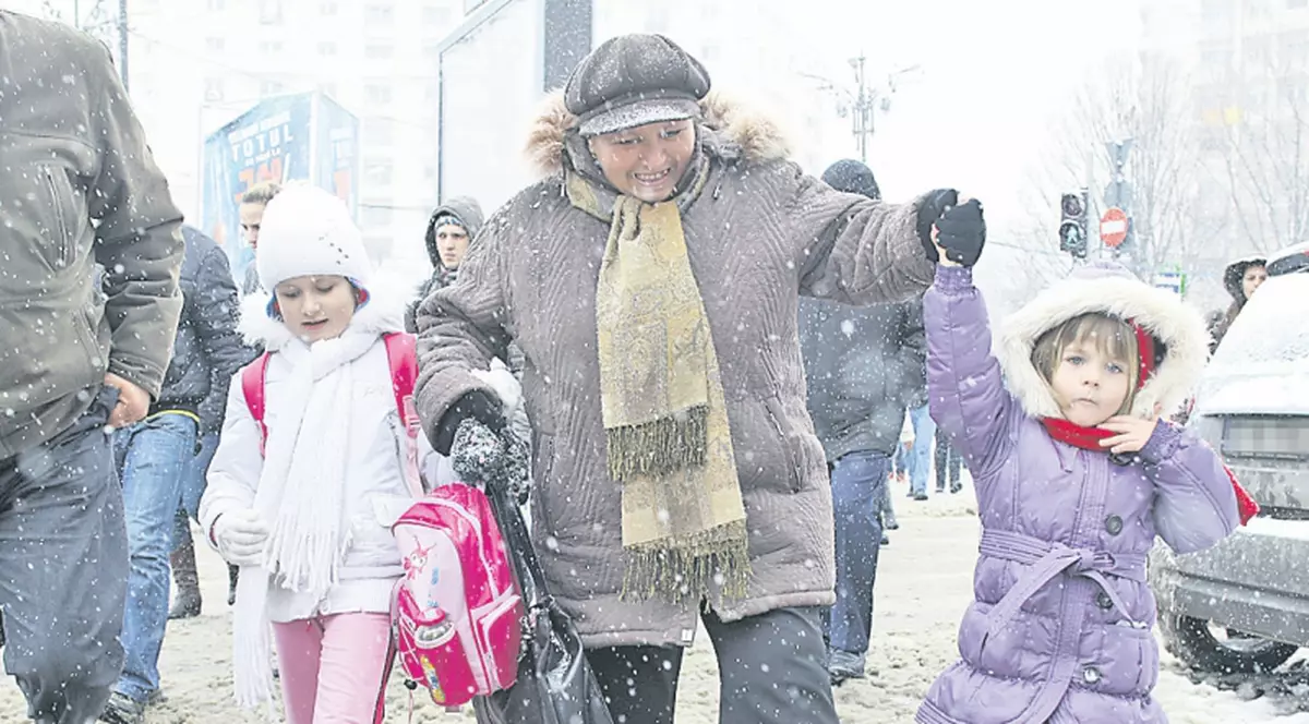 Au făcut slalom prin nămeţi