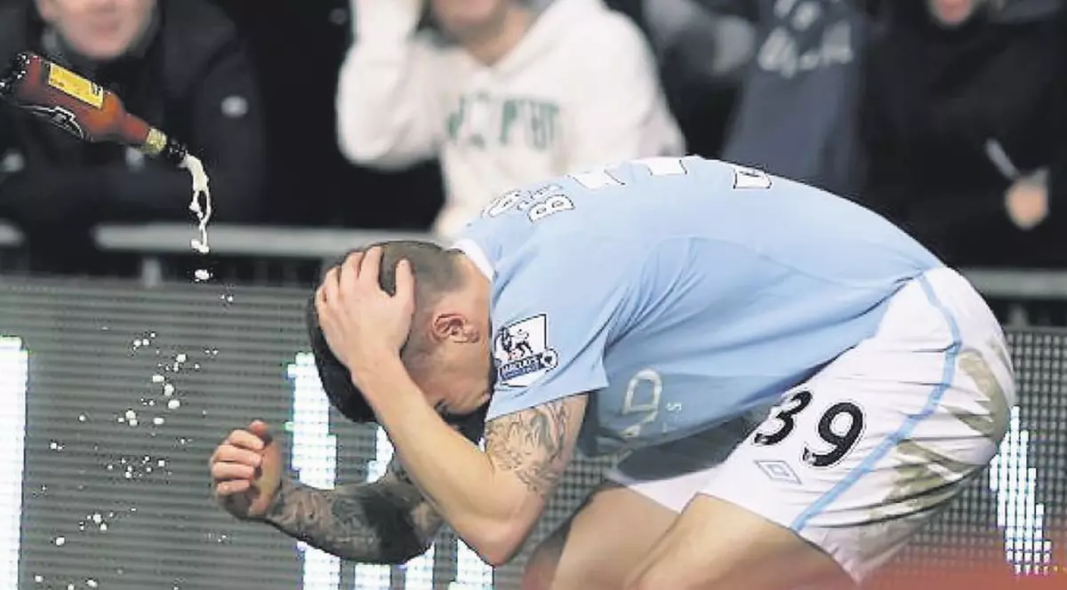 Craig Bellamy a fost atacat cu bere