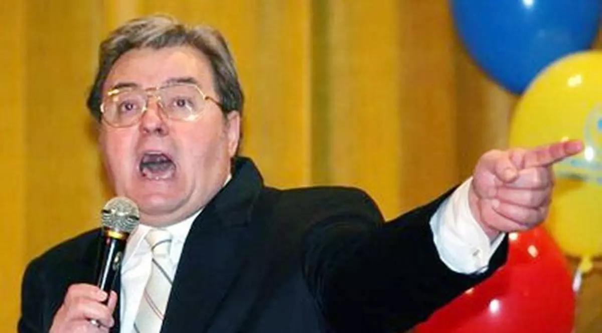 C.V. Tudor: "Traiane, du-te şi ia-ţi ploconul de la Bercea Mondialu'!"