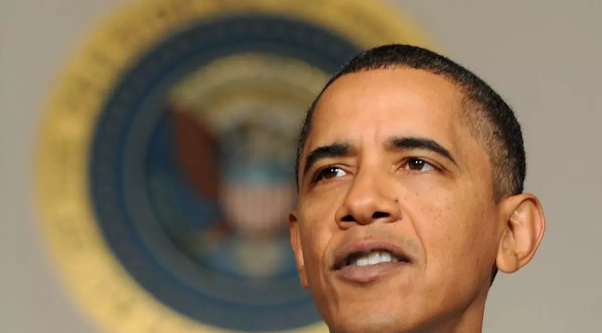 Video / Barack Obama a dialogat cu americanii pe YouTube