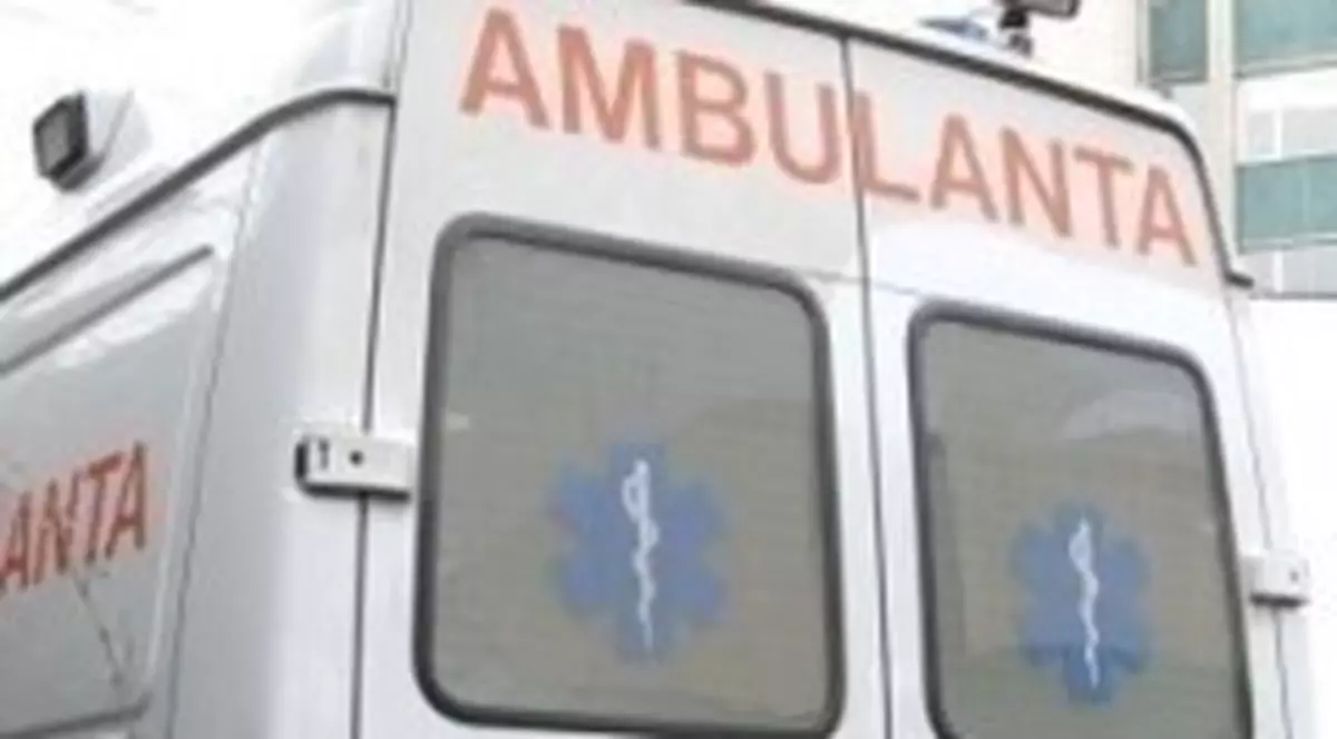 A murit după ce a aşteptat 11 ore ambulanţa