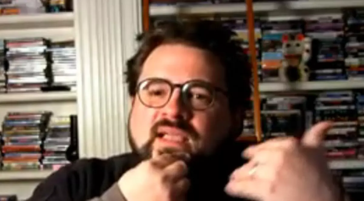 Un regizor american, dat jos din avion pentru că e prea gras