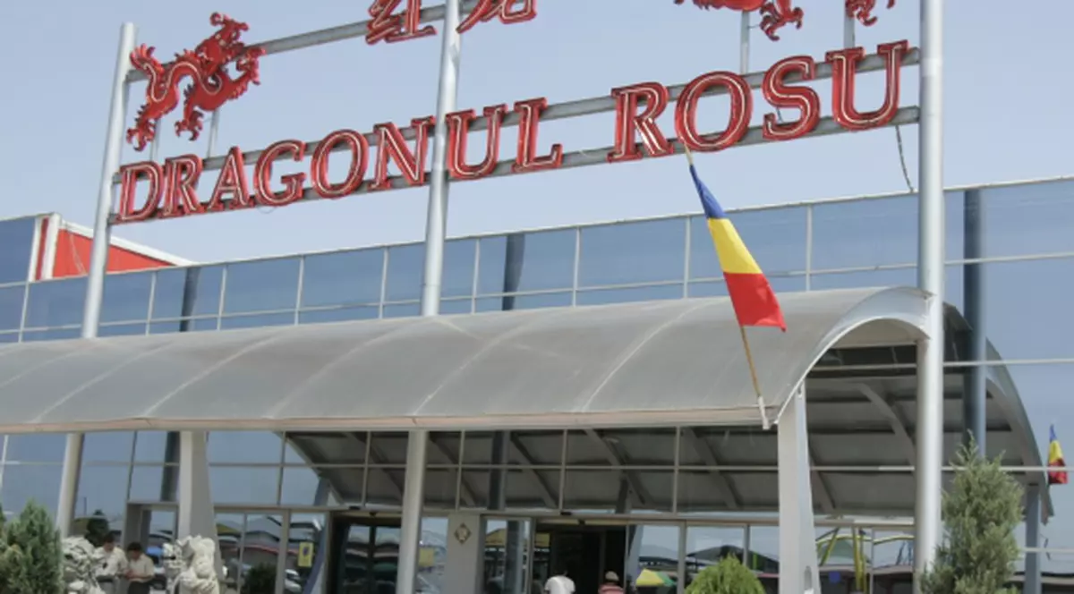 Au confiscat 700.000 $ din 'Dragonul Roşu' din Capitală