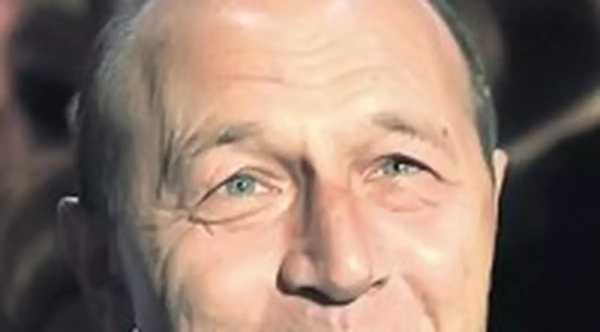 Băsescu către jurnalişti: "Sunt mai sănătos decât toţi patronii voştri" 