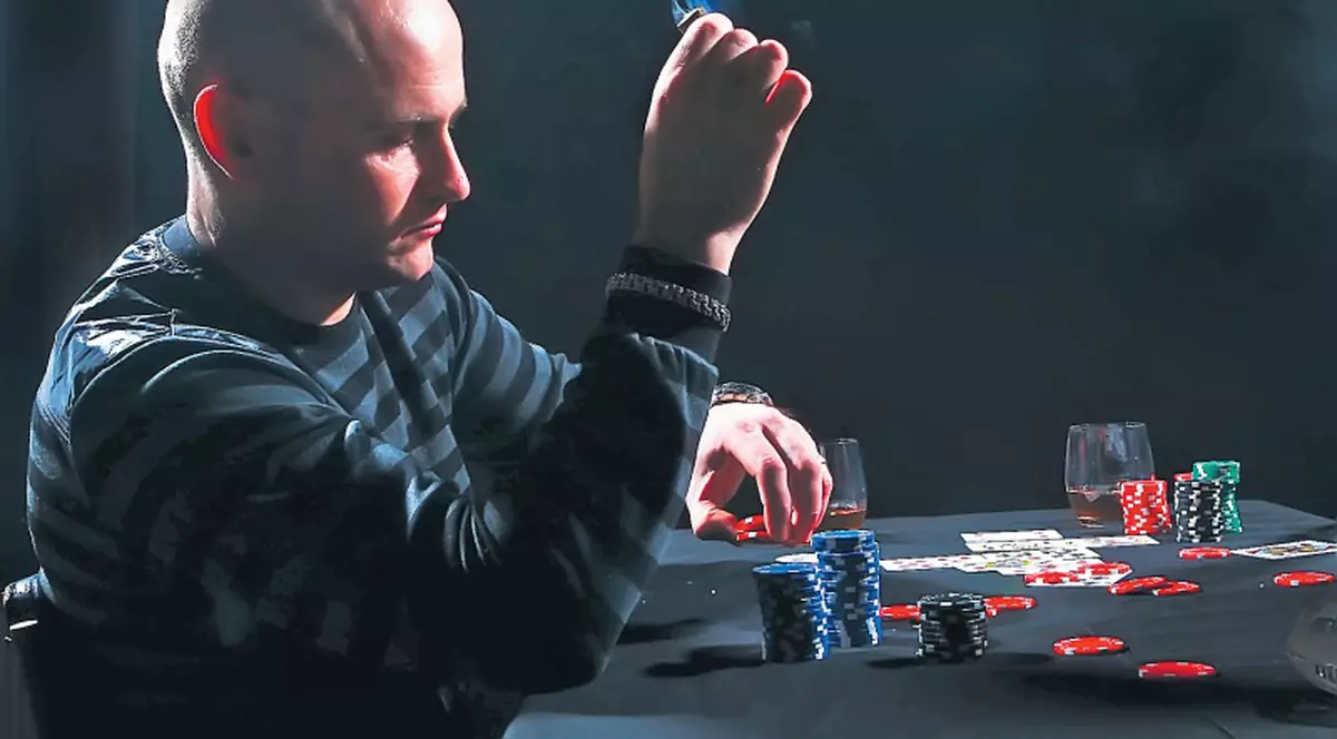 Dă la săraci banii câştigaţi în cazinouri