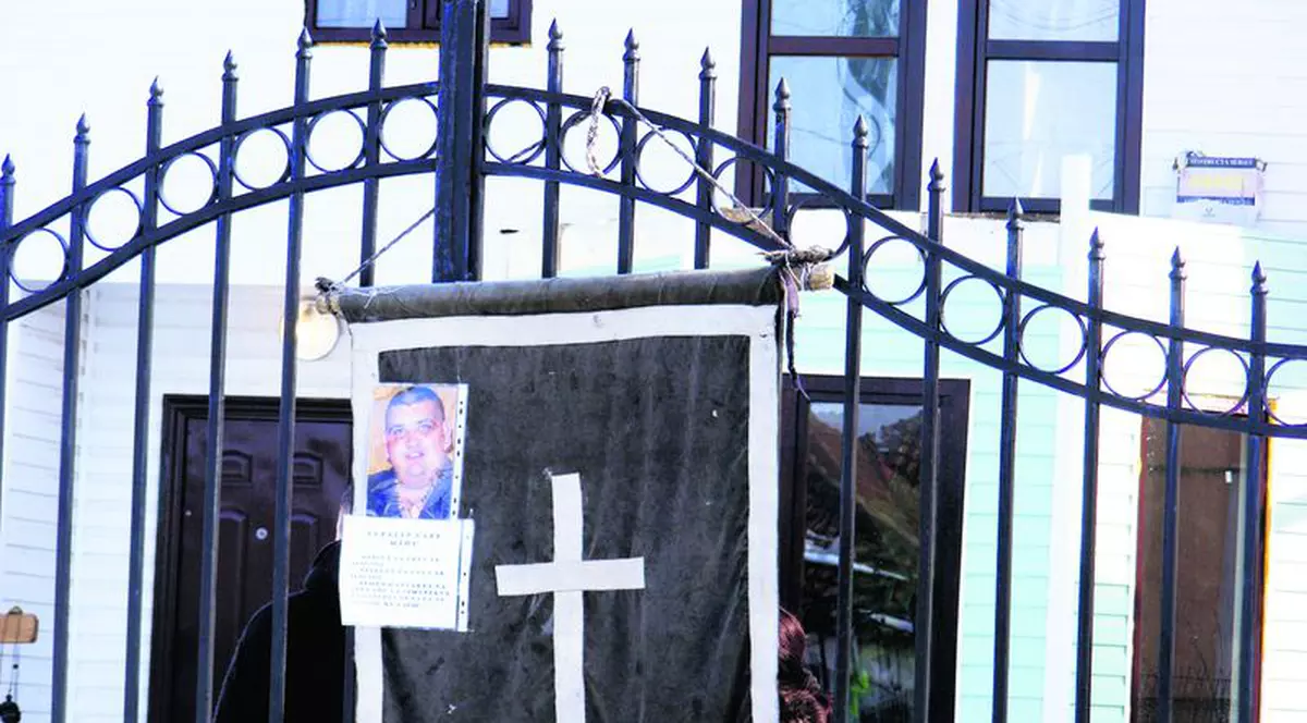 «Maria Dragomiroiu l-a despărţit de tatăl lui»