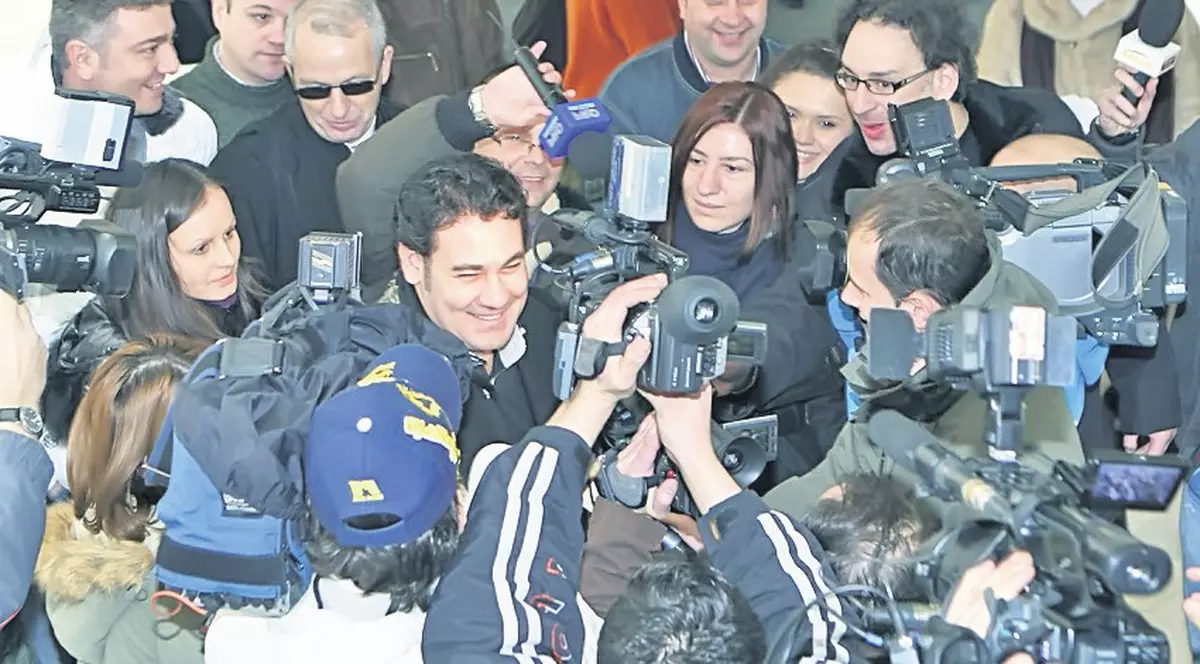 Ionuţ Dolănescu: "Frate, frate, dar până la bani!"