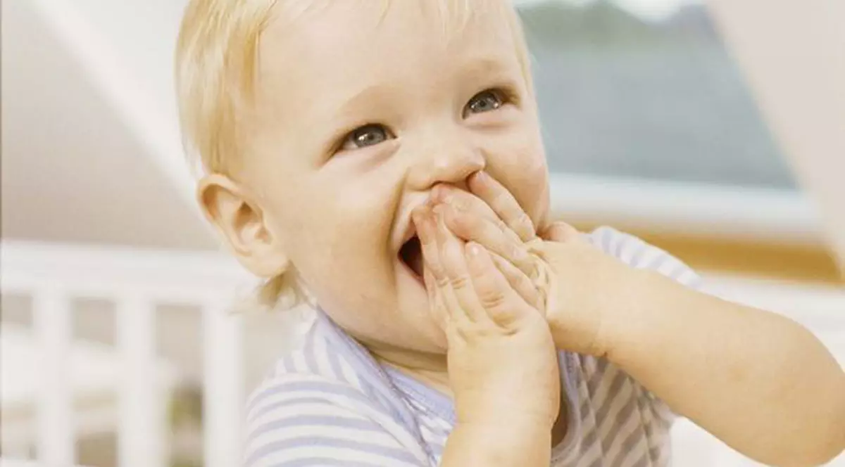 Studiu: Bebeluşii de şase luni ştiu când sunt minţiţi