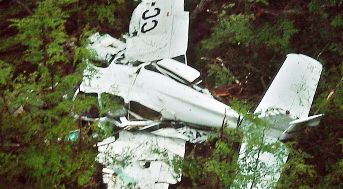 Şase morţi în urma prăbuşirii unui avion de mici dimensiuni, în Chile