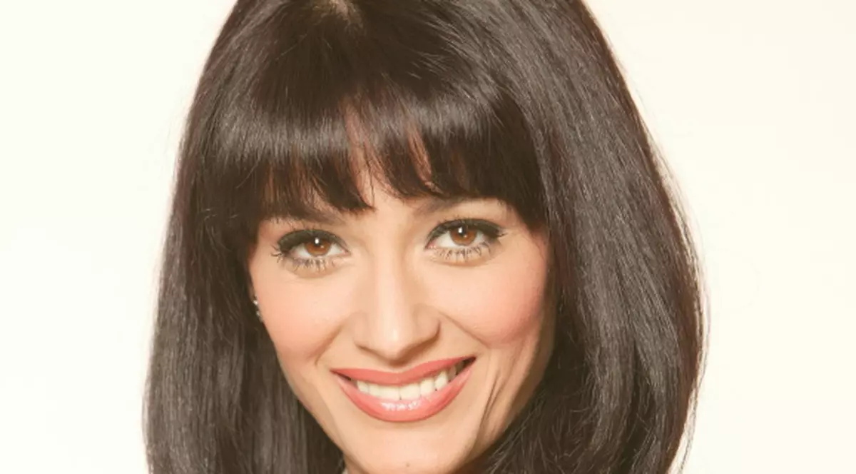 Anca Ţurcaşiu: "Am vrut să mă fac profesoară de chimie"