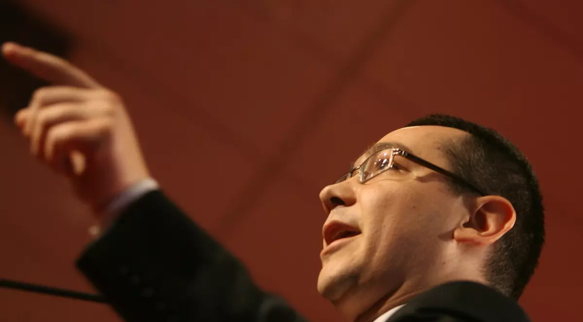 Ponta: ”Cine îl iubeşte pe Băsescu va fi exclus din PSD”