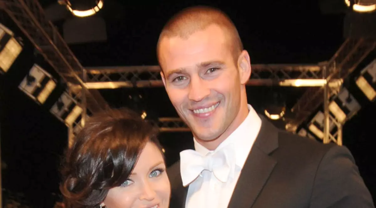 Danii Minogue l-a crezut gay pe iubitul ei 