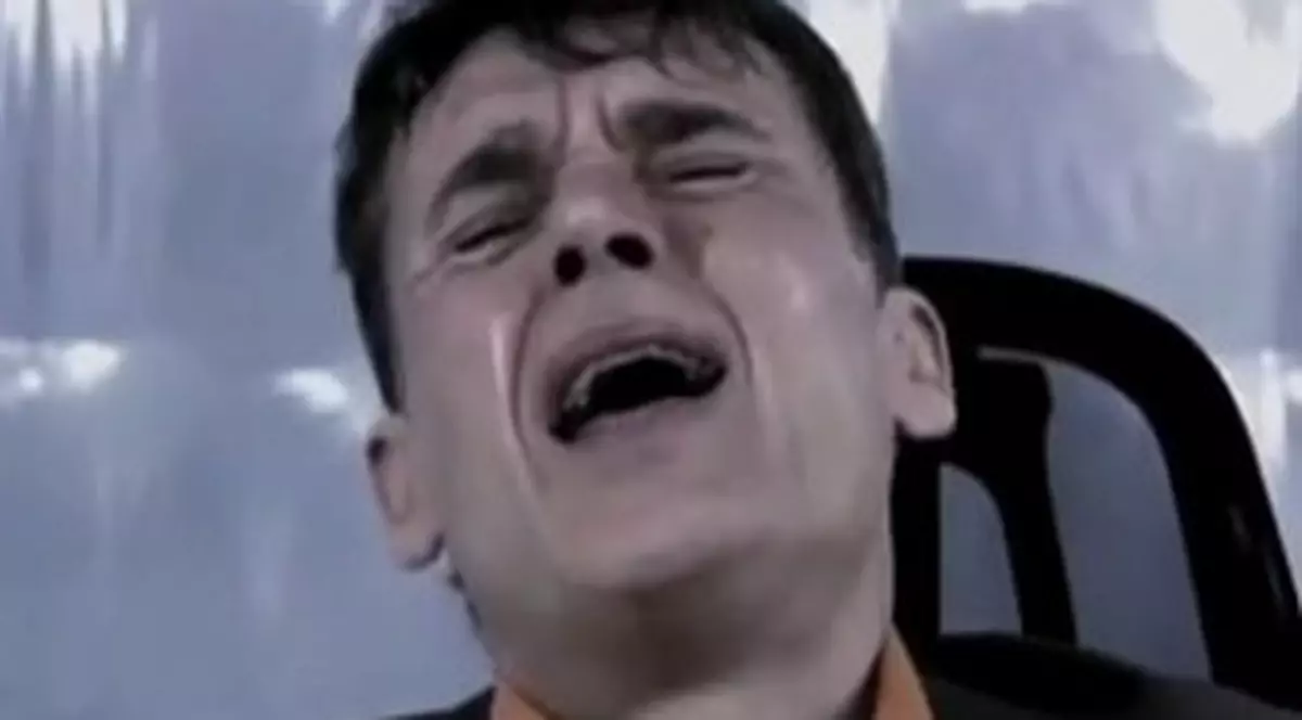 Video / Show TV sinistru în Franţa, în care concurenţii pot "omorî" actorul 