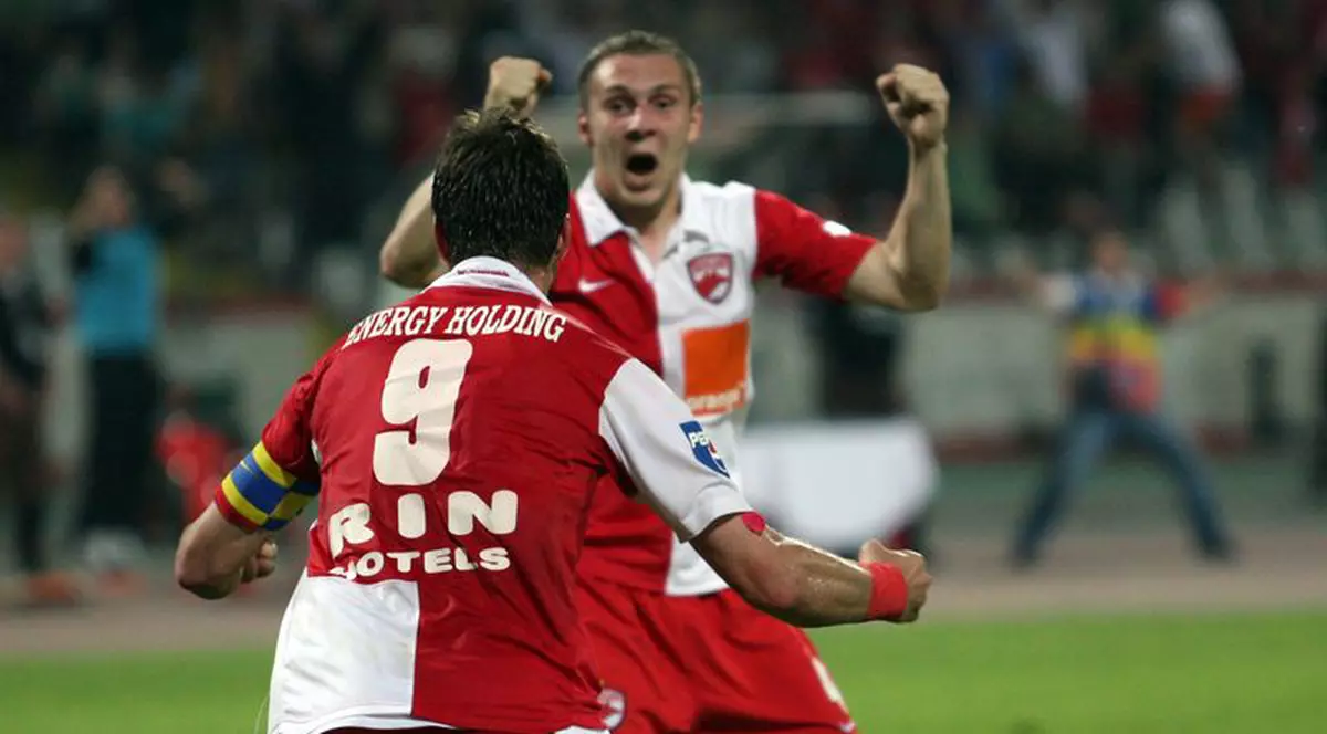 Dinamo câştigă "El Clasico" de România