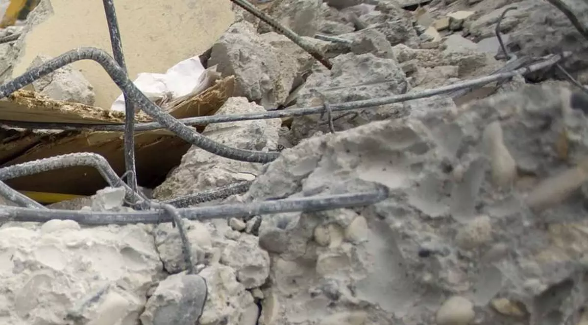 Tavanul sălii de curs a unei grădiniţe din Dolj s-a prăbuşit 