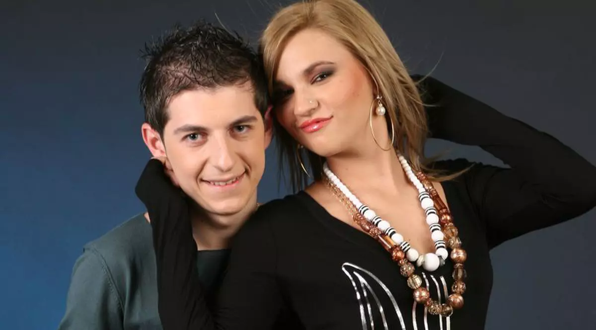 Trupa Datina şi-a vândut hainele în scop caritabil