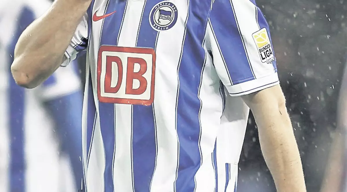 Românul Max Nicu, alergat cu bâte de fanii Herthei Berlin