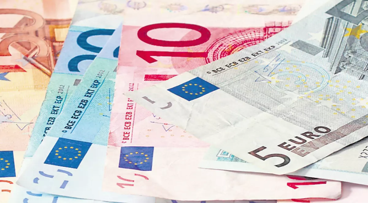 Tranzacţiile de 35.000 €, taxate de Fisc