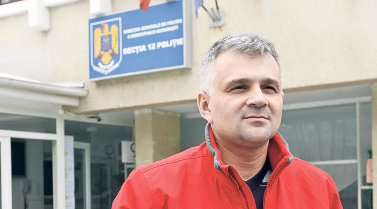 Ciocan, hărţuit de o admiratoare