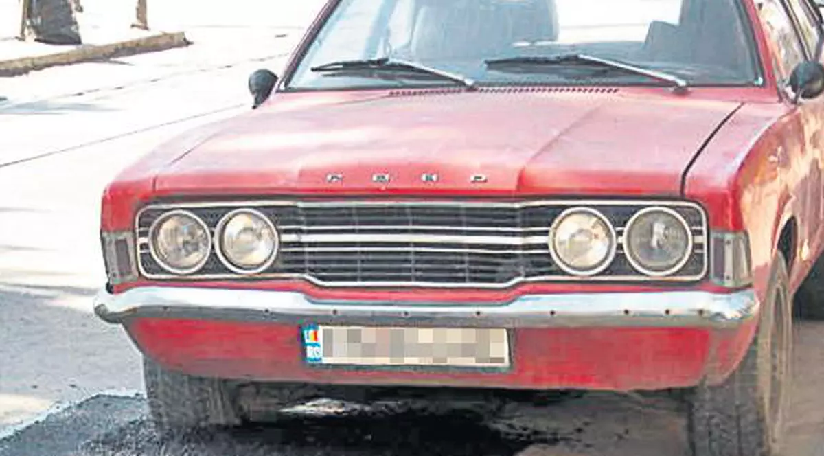 Nu sunteţi normali?! Voi chiar aţi asfaltat maşina?