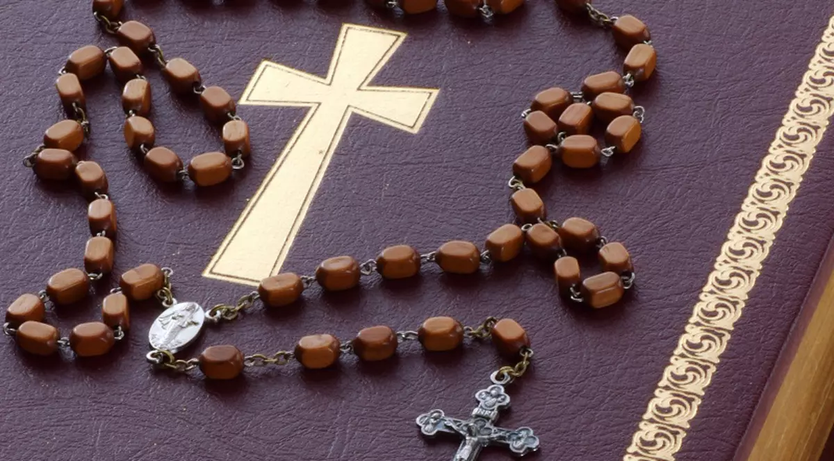 Vampirii, mai importanţi decât iubirea şi religia