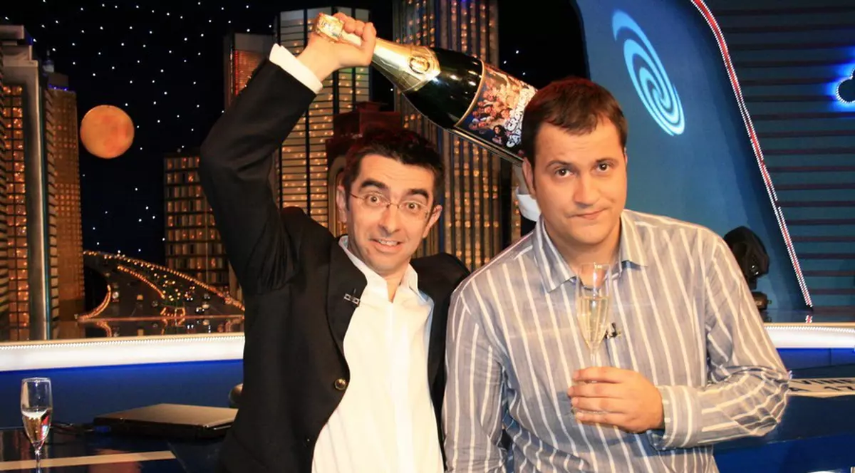 Găinuşă lansează cartea „Scândura de Frizerie"