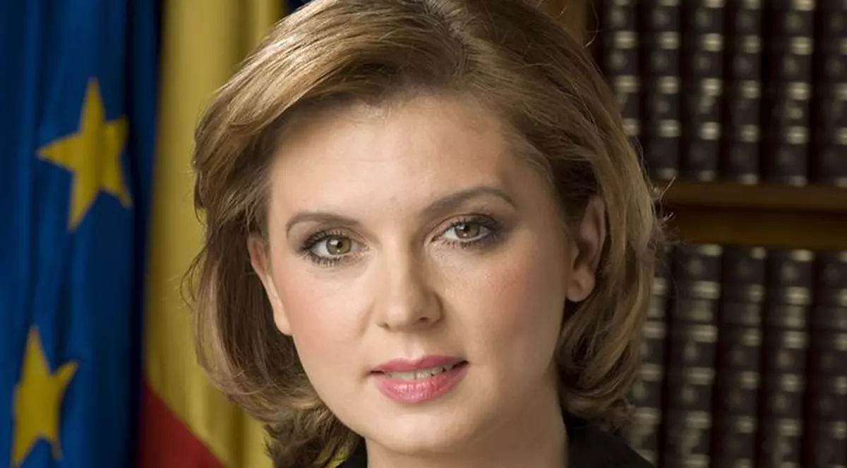 Anastase şi Geoană nu vor ziduri în jurul Casei Poporului