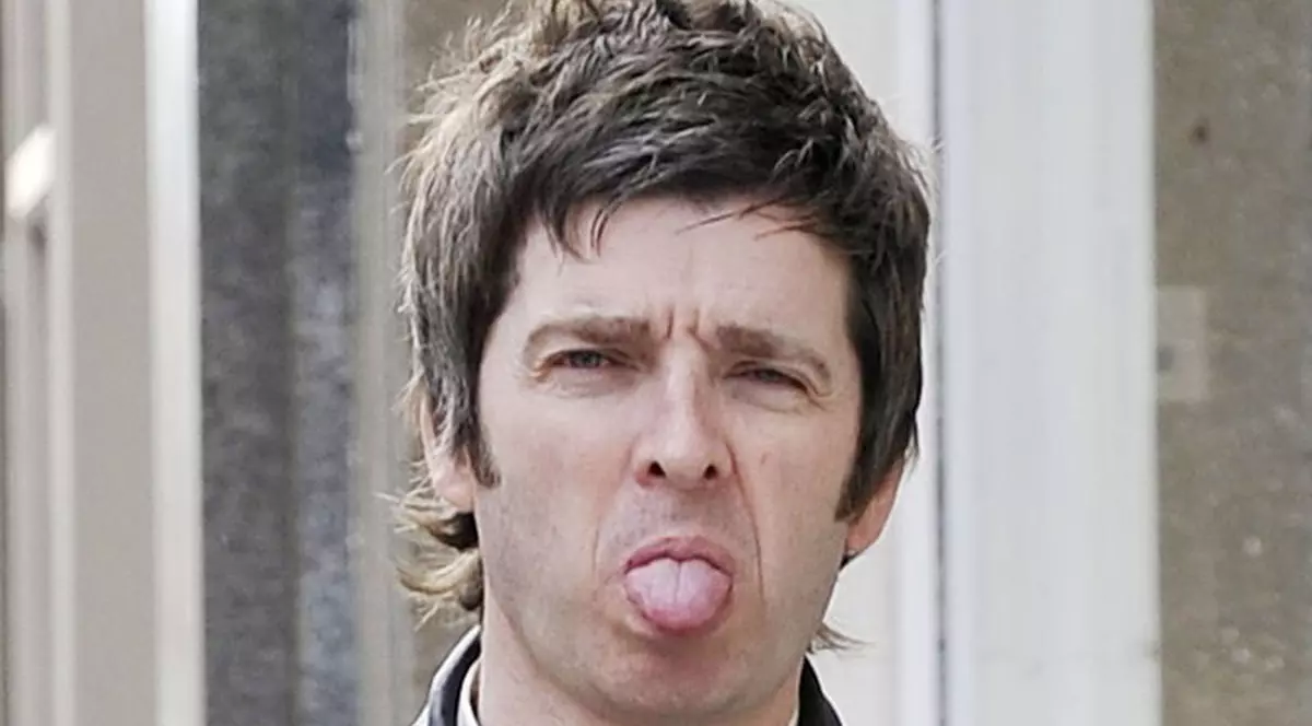 Agresorul lui Noel Gallagher, condamnat la 1 an de arest la domiciliu