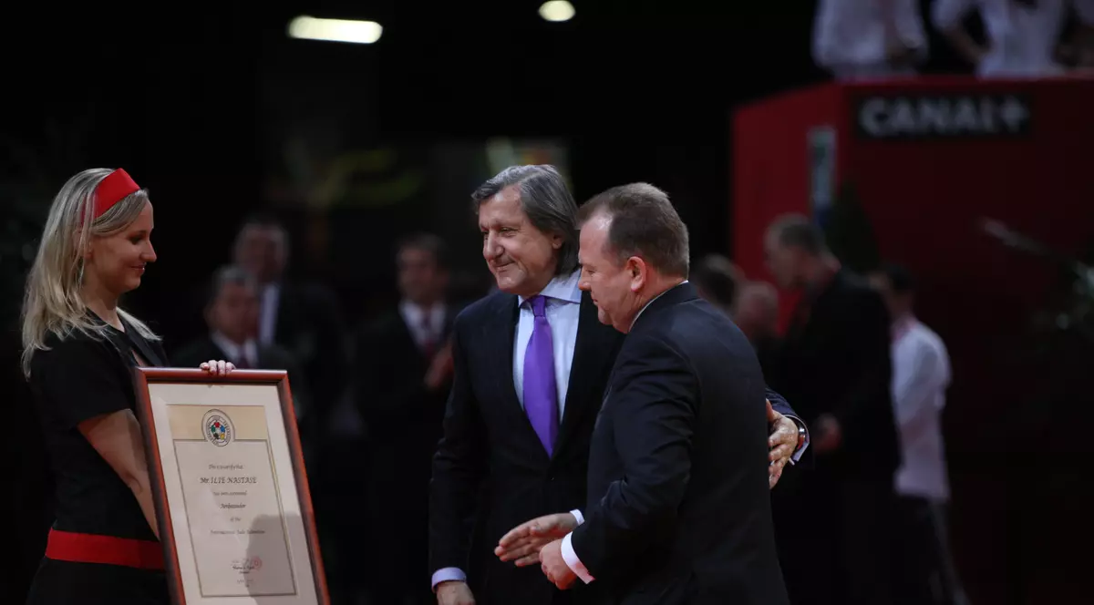 "Corina Căprioriu, o nouă vedetă a României"