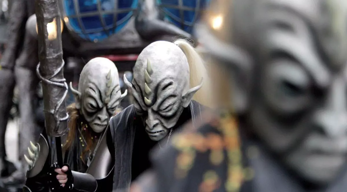 Răpită şi inseminată de extratereştri