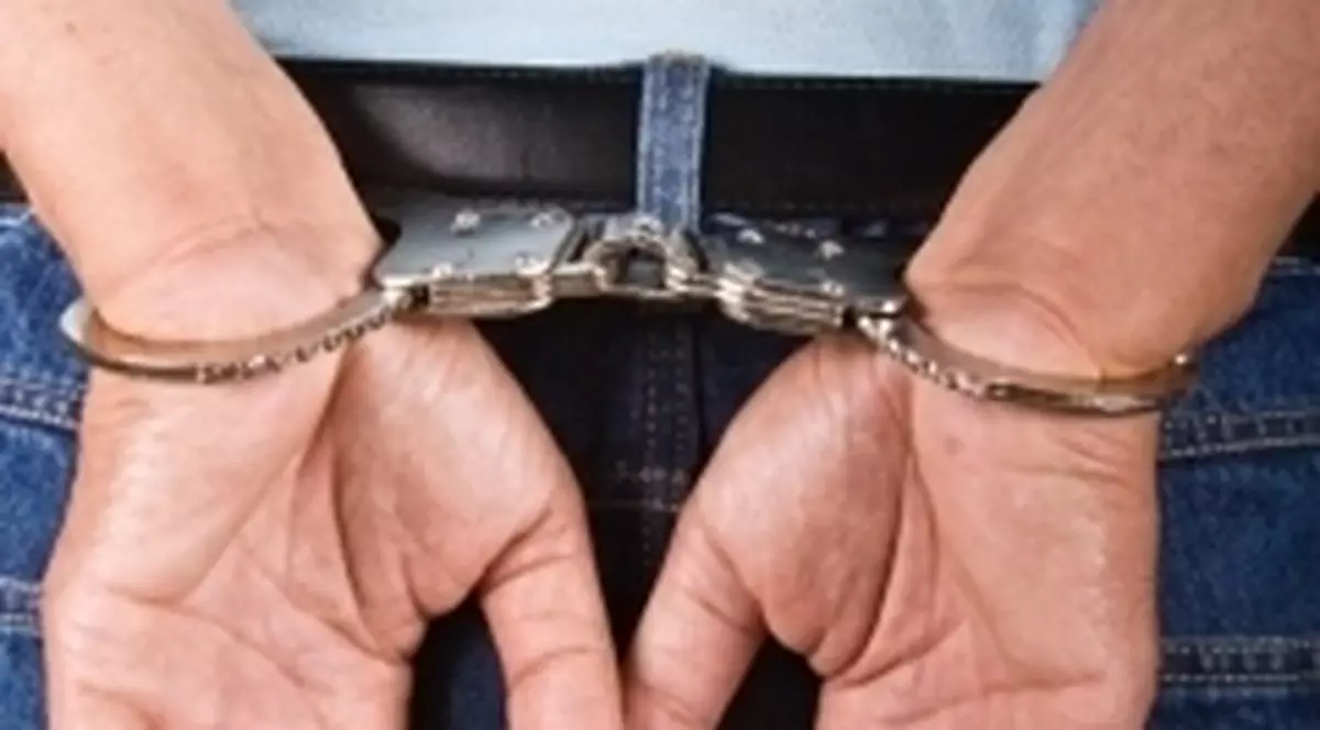 Tânăr român arestat pentru că a furat haine de firmă de 25.000 €