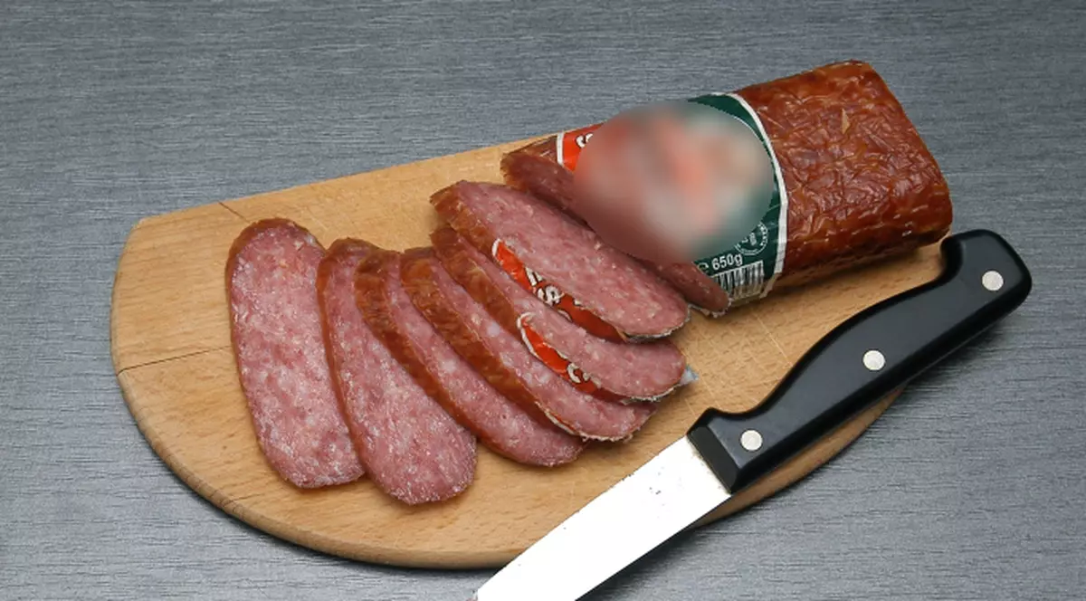 Doi români, prinşi la furat salam în Austria