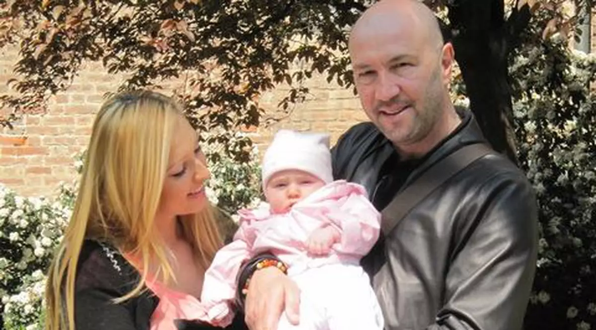 La mulţi ani...soţului şi tăticului Zenga!