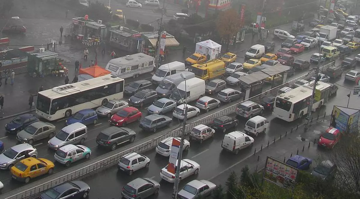 Cum să eviţi aglomeraţia din trafic, de 1 Mai