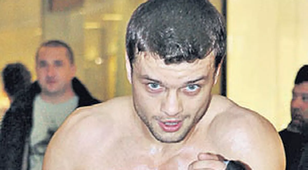 Pugilistul JoJo mai are de slăbit 3,5 kg