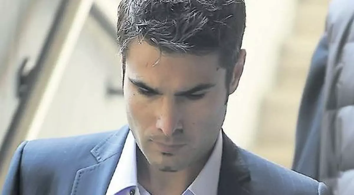 Revine Mutu în mai?