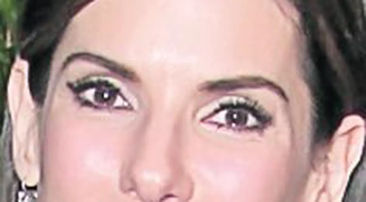 Sandra Bullock şi-ar fi iertat soţul