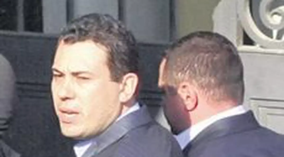 Dat în gât de soţul amantei?