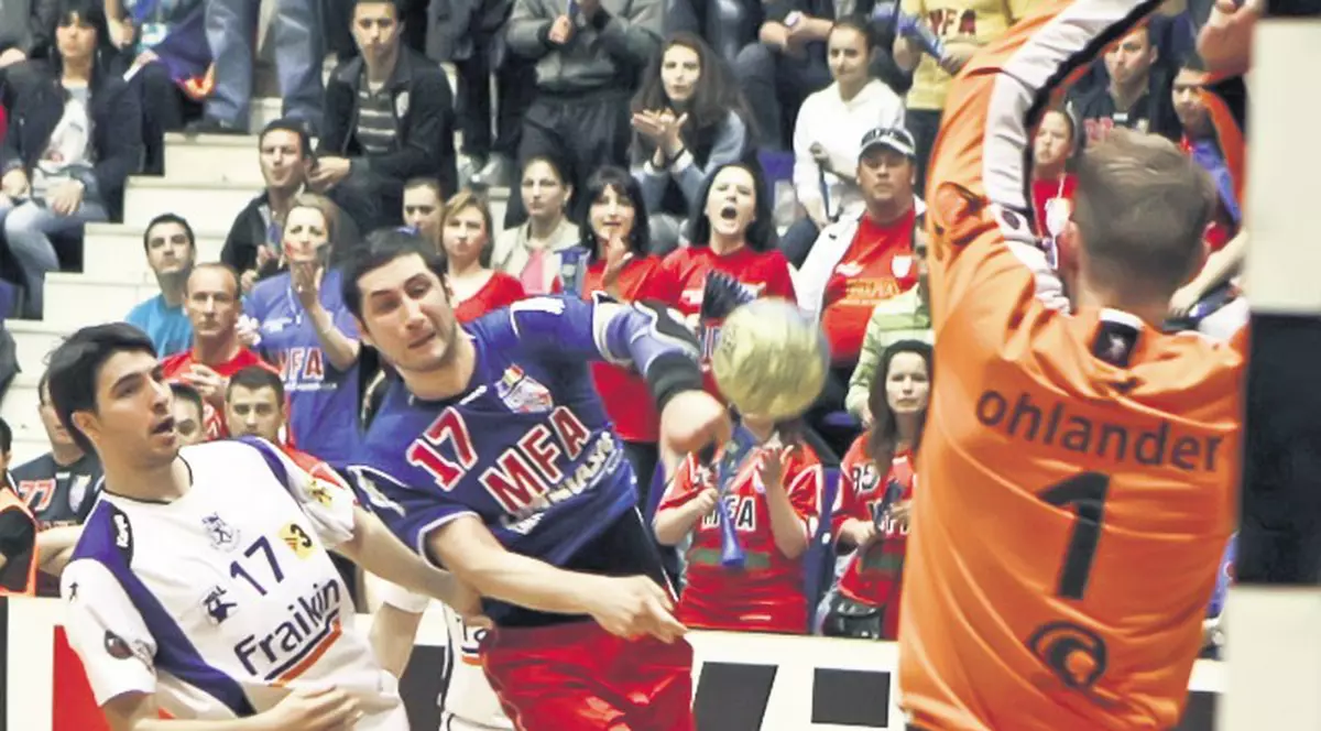 Steaua - Granollers 32-28: Bătuţi cu inima!