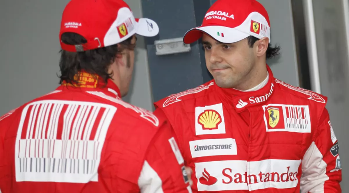 Scuderia Ferrari, acuzată că face reclamă subliminală la ţigări