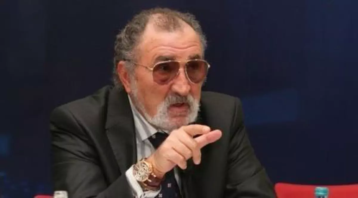 El Mundo: "Țiriac este un om cu o mie de feţe, un afemeiat incorigibil”