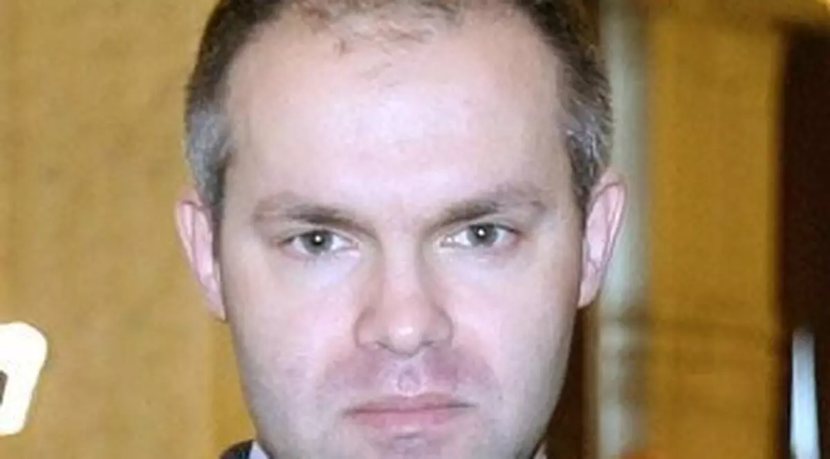 Funeriu către fetele de la Oltchim: "Vă admirăm şi vă iubim"
