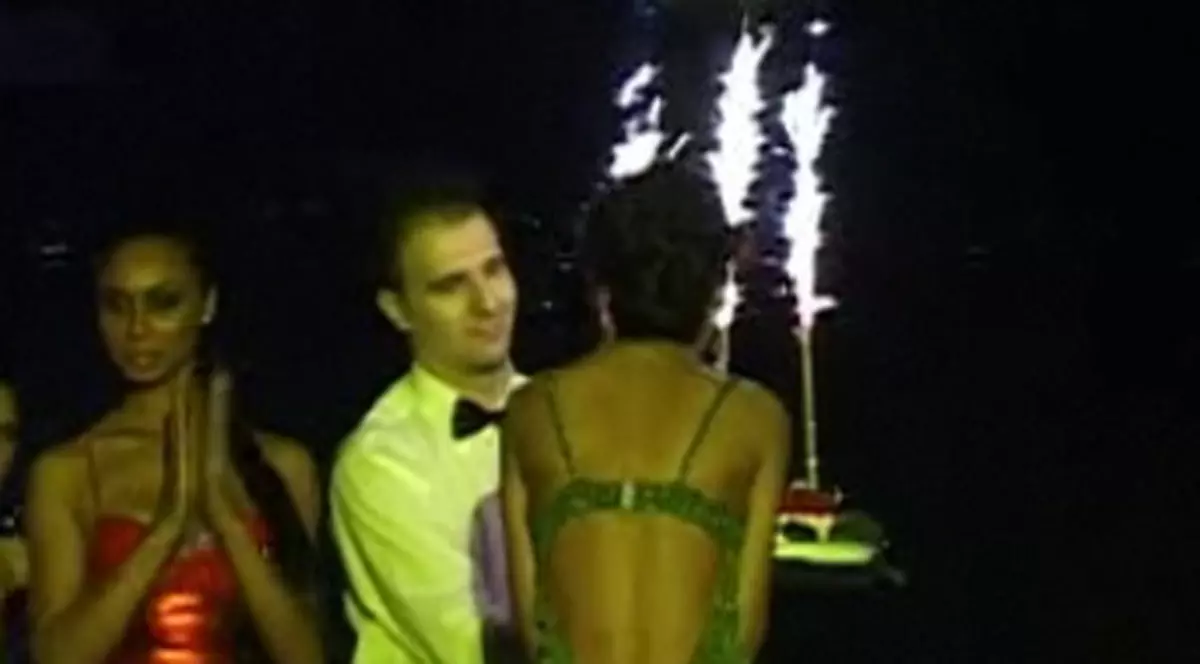 Video | Andreea Tivadar şi-a sărbătorit ziua în Club Bellagio