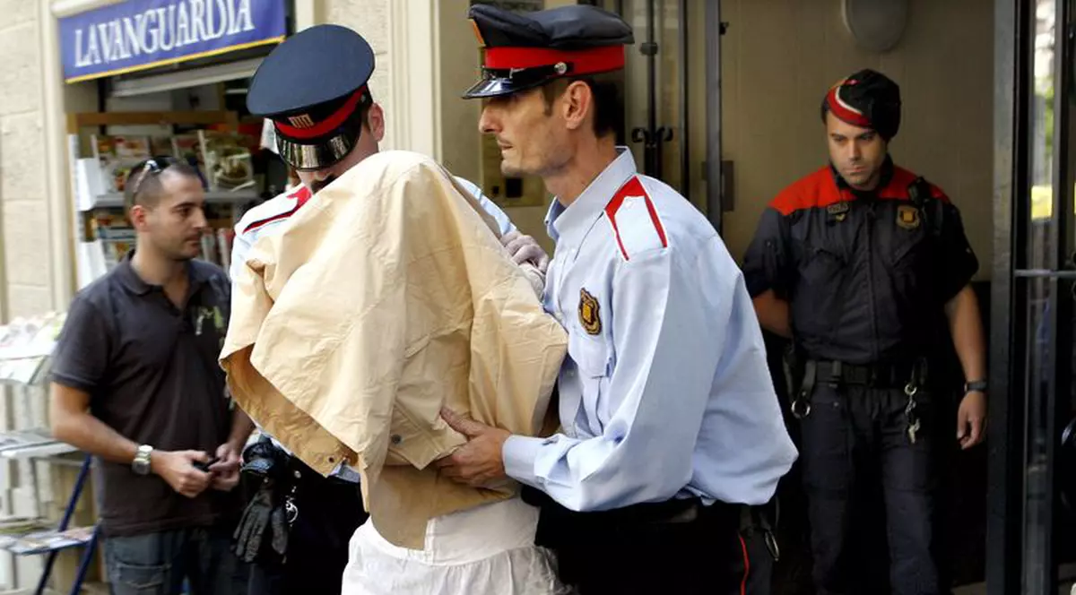 A dormit în pat cu cadavrele copiilor ei, pe care îi omorâse