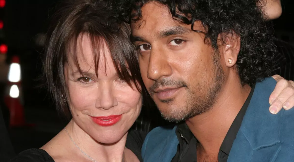 Naveen Andrews din “Lost” s-a despărţit de iubita sa după 12 ani de relaţie